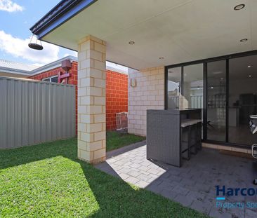 Modern, Comfortable, and Ready to Move In! - Photo 2