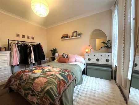 1 bedroom property to rent - Photo 2