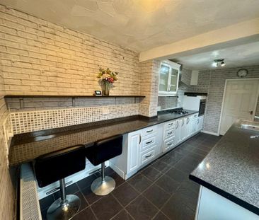 3 bedroom terraced house to rent - Photo 5