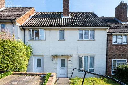 4 bedroom terraced house to rent - Photo 3