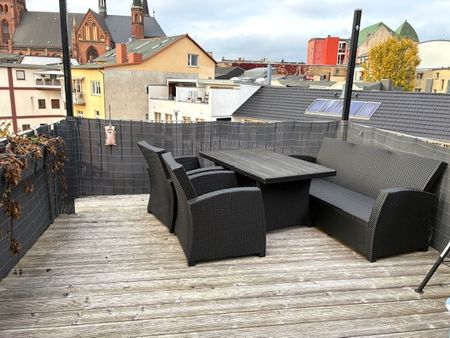 Wunderschöne Dachgeschosswohnung mit 3 Zimmern und großer Dachterrasse - Photo 5