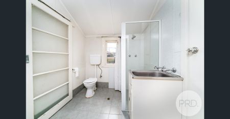 5 Docker Street , Wagga Wagga - Photo 4