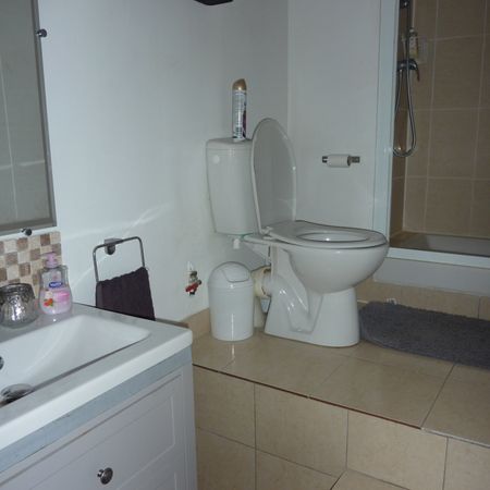 Location Appartement 2 pièces 37m² MONTMORILLON 86500 - Photo 4