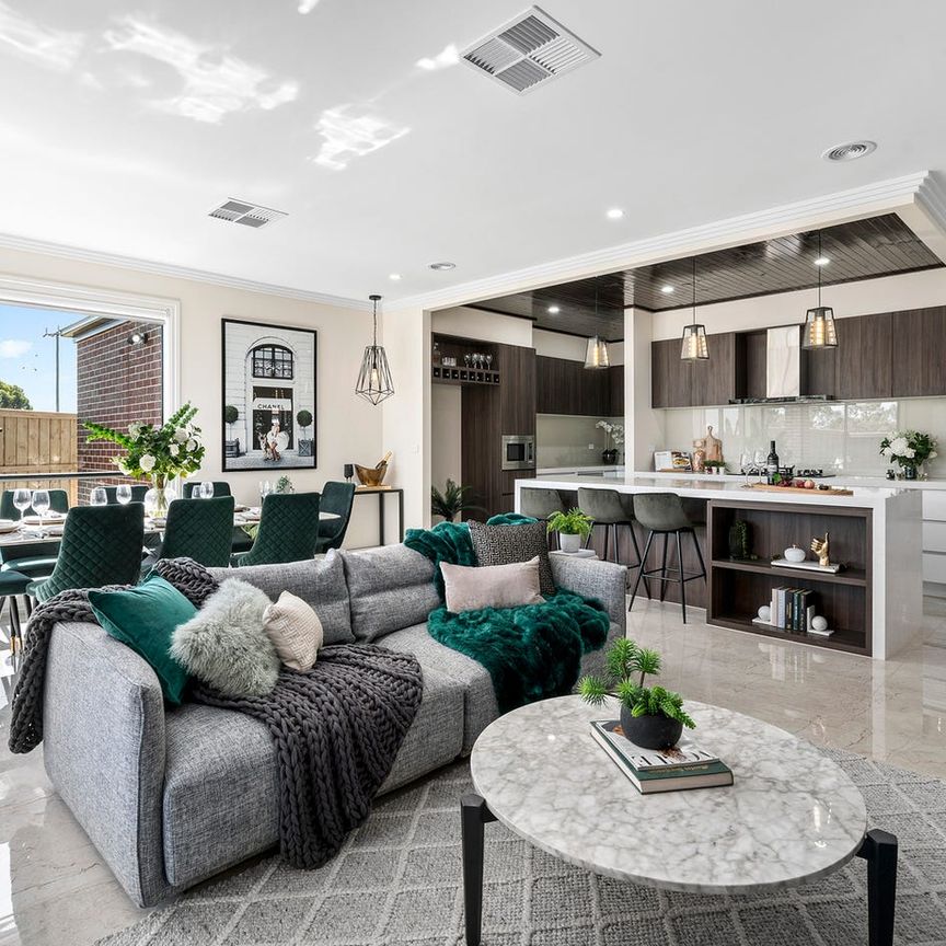 Stylish and Spacious – Love at First Sight!! - Photo 1