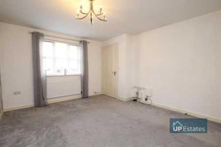 3 bedroom semi-detached house to rent - Photo 4
