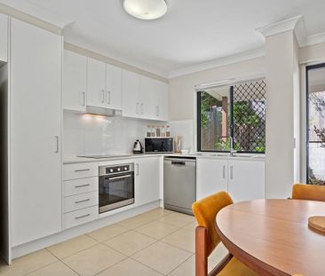 4/15 Rutland Street, Coorparoo QLD 4151 - Townhouse For Rent | Domain - Photo 1