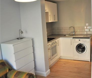 1 bedroom ground floor maisonette to rent - Photo 2