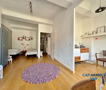Location Appartement 5 pièces 138m² LE BEAUSSET 83330 - Photo 3