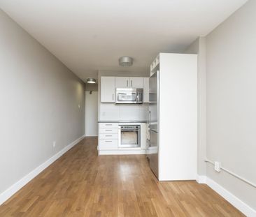 798 Richmond Street West - Photo 3
