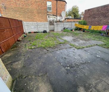 Studio to rent - Photo 6