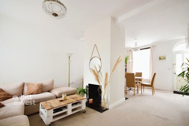 3 bedroom terraced house to rent - Photo 1