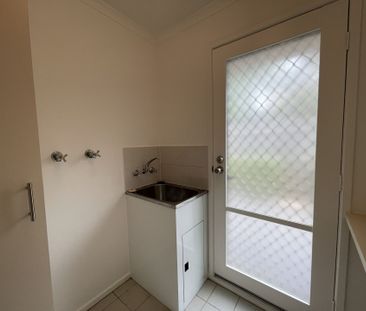 Modern & Freshly Updated 2 Bedroom Unit - Photo 4