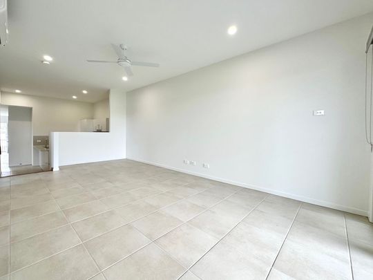 2/4 Goadsby Street, Cameron Park - Photo 1