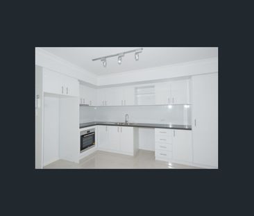 Low Maintenance 2 Bedroom, 2 Bathroom Apartment! - Photo 4