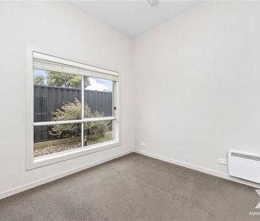 Four-Bedroom Comfort Close to Parks and Schools - Photo 4