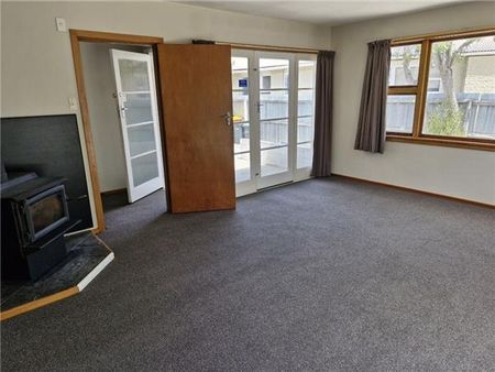 44 Glenmore Avenue, Casebrook, Christchurch City - A Family Favourite in a Popular Location - Photo 4