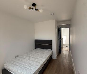 6 bedroom end of terrace house to rent - Photo 5