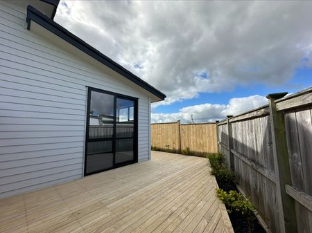 5A Paihere Street, Huapai, Auckland - Photo 2