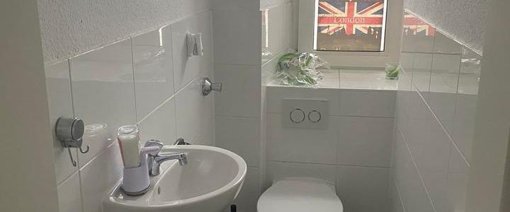 BIG ROOM FOR RENT CLOSE TO CENTER 28.12.25 - 31.01.26 AVAILABLE!! - Foto 1