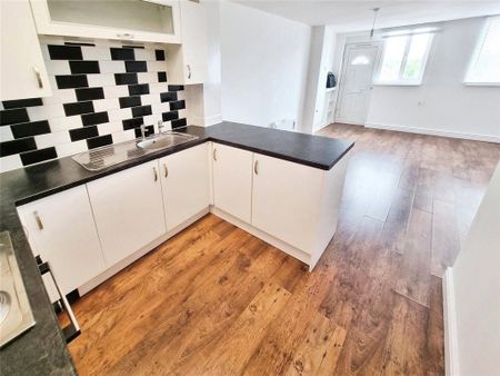 2 bedroom flat to rent - Photo 5
