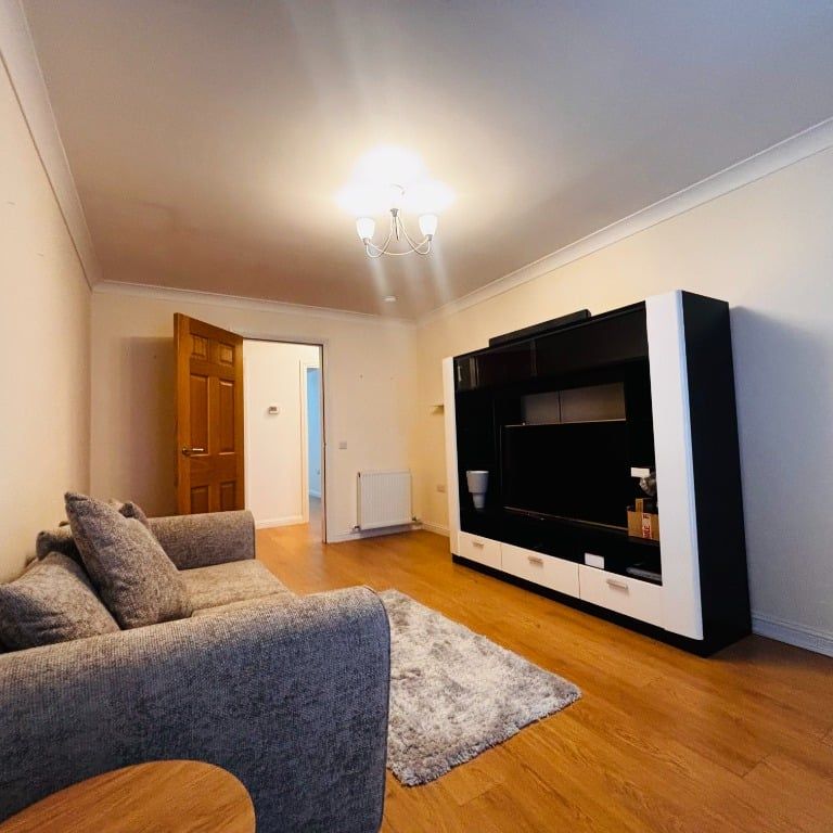 Derby Gate, North Lanarkshire, Bellshill, ML4 1FG - Photo 1