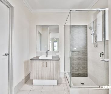 Modern Family Home - Photo 6