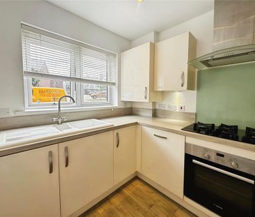 2 bedroom semi-detached house to rent - Photo 5