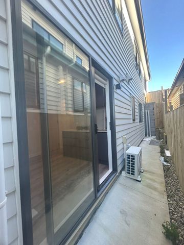 14 Glann Lane, Flat Bush, NZ 2013 - Photo 3