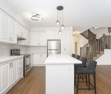 For Lease - 13 Alan Williams Trail, Uxbridge, Ontario - Photo 6