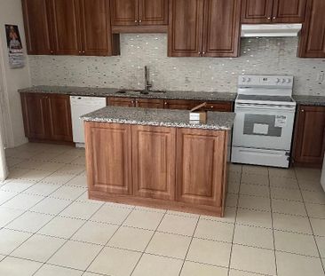 For Lease - 16 saint dennis Road, Brampton, Ontario - Photo 6