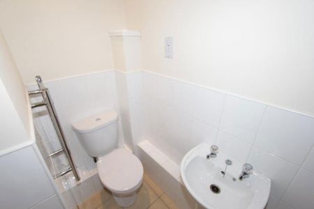 2 bedroom apartment to rent - Photo 3