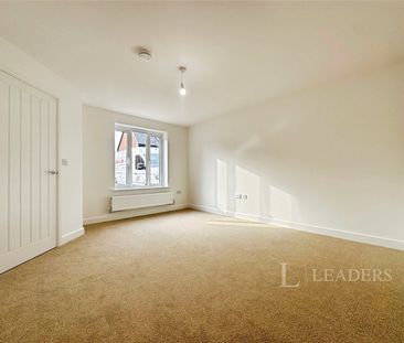 3 bedroom house to rent Chiffchaff Way, Wymondham, Norfolk, NR18 - Photo 6