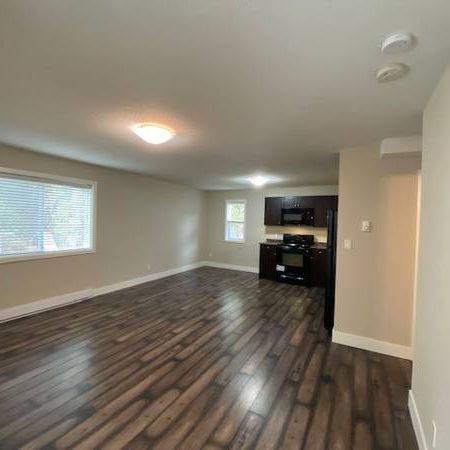 160 B COWLING PLACE - Photo 1