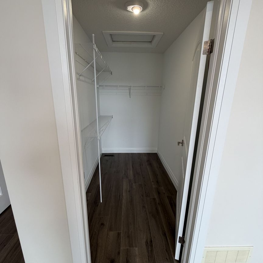 For Lease - 2779 Oriole Drive Unit# UPPER, London South, Ontario - Photo 1