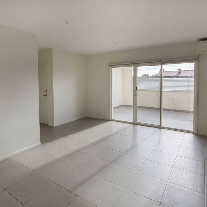 Modern Unit - Photo 1