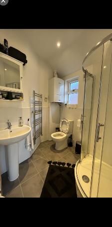 Double Room with en suite in Muswell Hill - Photo 1