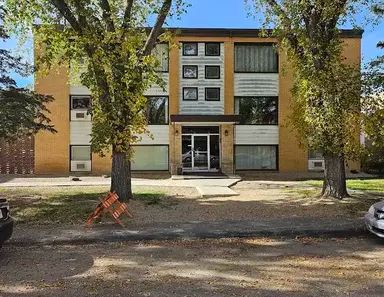 Golden Mile [Parliament Place] - 2 Bedroom | 3920 Robinson Street, Regina - Photo 1