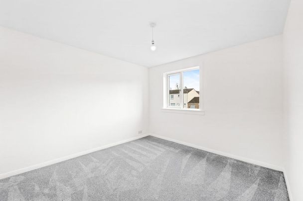 4 bedroom terraced house to rent - Photo 1