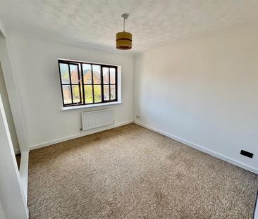 2 bedroom semi-detached house to rent - Photo 4