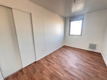 Location Appartement 3 pièces 68m² - Photo 4