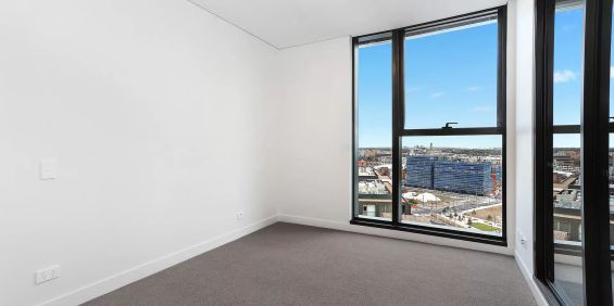 MGM MARTIN - TWO BEDROOM APARTMENT - Photo 3