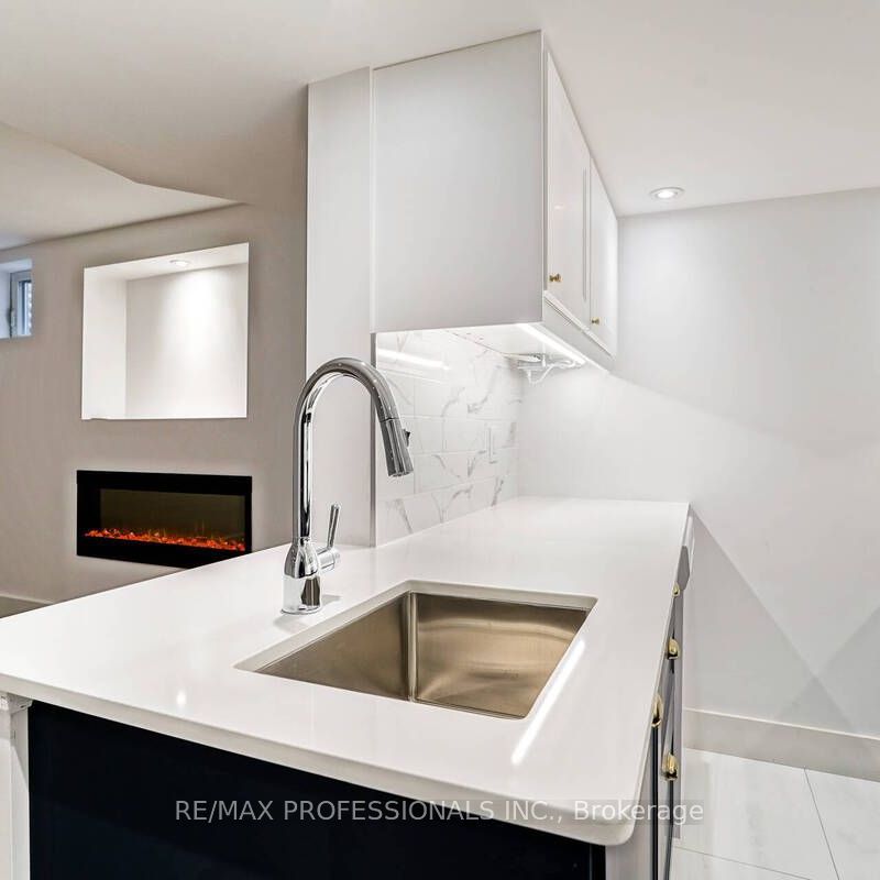 7 Vancho Crescent S #Lower - Photo 1