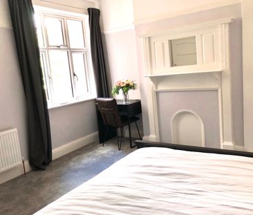 3 Bed Flat, Rochester Court, BN3 - Photo 6