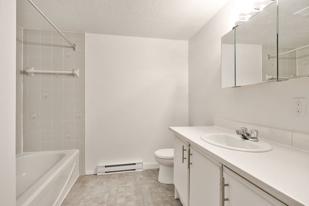 Appartement - 303-460 Ch. De La Rabastalière O. - Photo 1