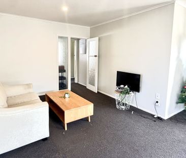 Spacious 3-bedroom home in a quite Milford crescent - Photo 1