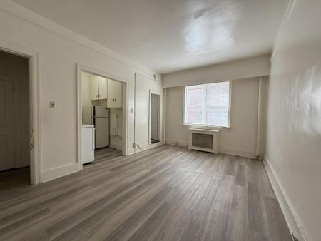 Regina Apartment near Cathedral Area - Photo 4