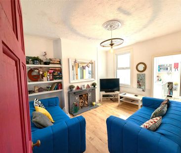 4 bedroom terraced house to rent - Photo 1