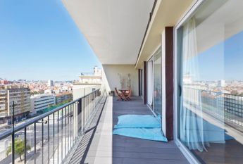 Apartamento T5 para arrendar sem móveis, em zona carismática de Lisboa