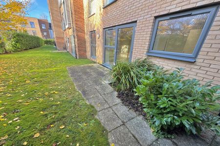 Laxton Close, Sholing, SO19 - Photo 3