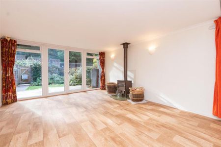 4 bedroom property to rent - Photo 3